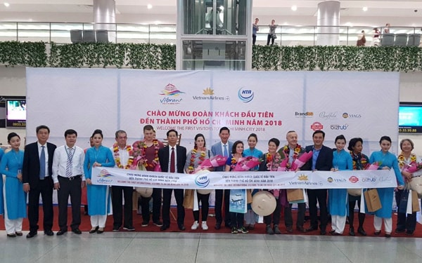 Đoàn khách quốc tế đầu tiên đến Tp.Hồ Chí Minh trong năm 2018.