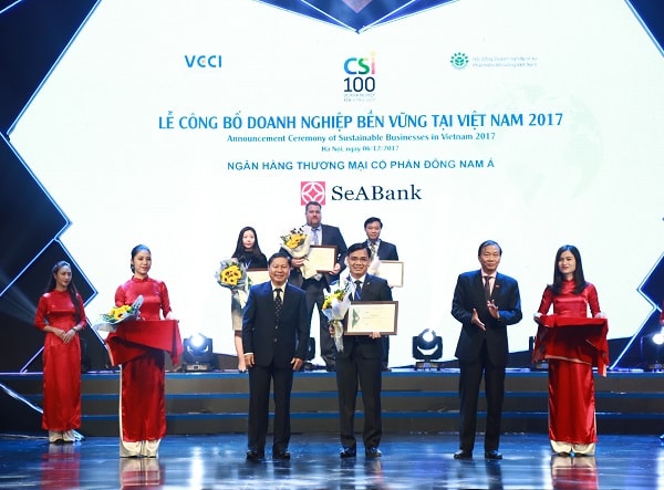 SeABank nằm trong Top 100 doanh nghiệp phát triển bền vững Việt Nam 2017.