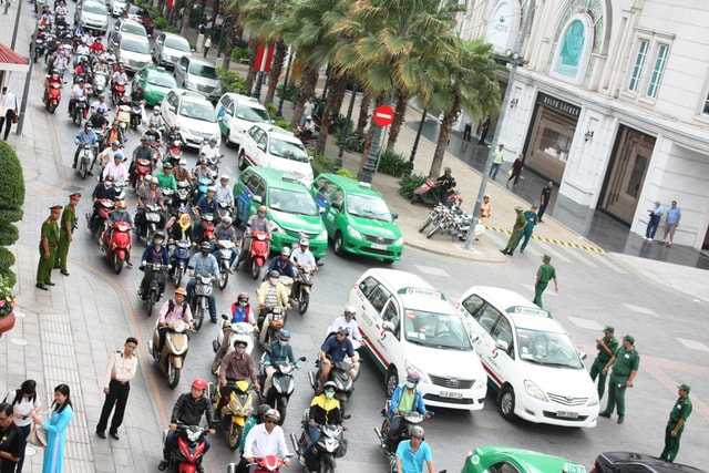 Theo Vinasun, hàng ngàn nhân viên, tài xế taxi của công ty mong đợi chính sách cạnh tranh công bằng giữa các hãng