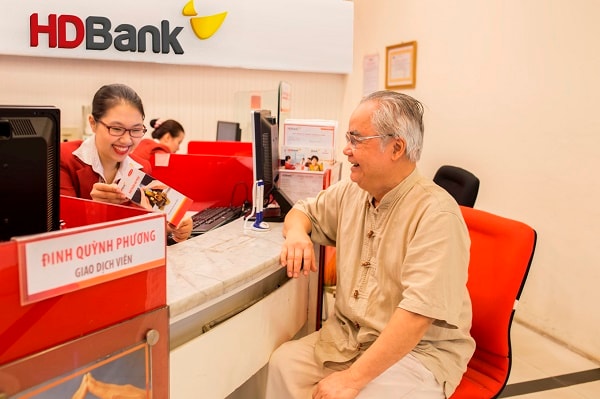 Tăng trưởng mạnh mẽ của HDBank đến từ cả hai nguồn thu cho vay và lãi dịch vụ