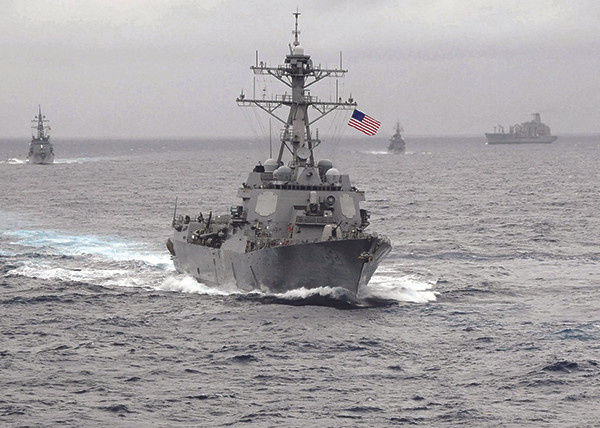 Tàu khu trục USS Lassen của Mỹ hoạt động tại Thái Bình Dương - Ảnh Reuters