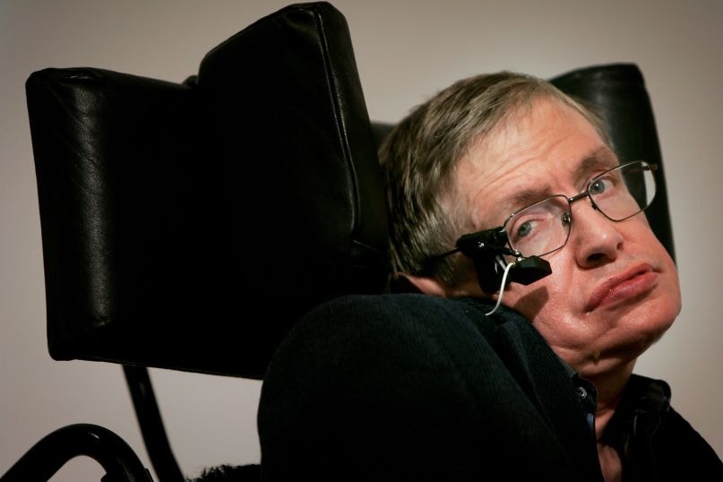 Nhà vật lý Stephen Hawking đã qua đời ở tuổi 76