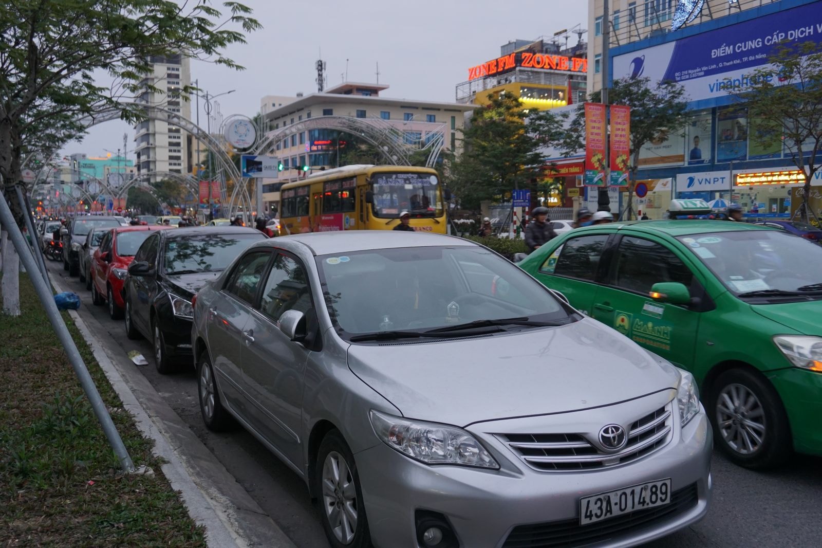 Hệ thống giao thông TP Đà Nẵng đã và đang nảy sinh nhiều bất cập.