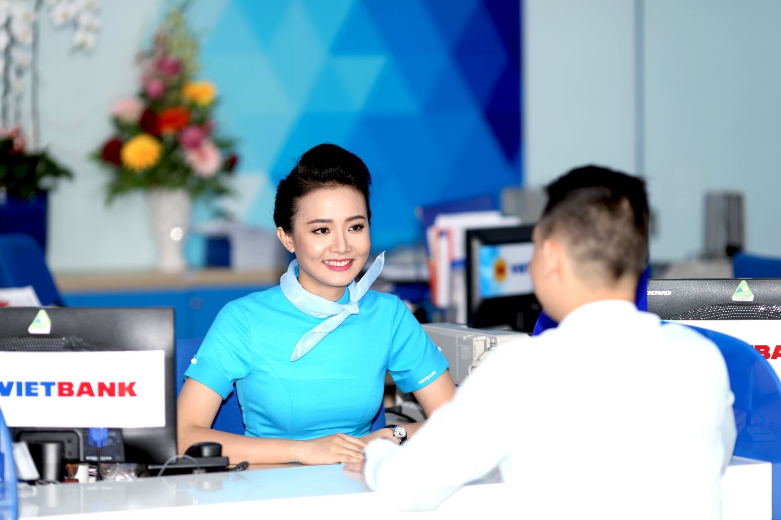 Trong năm 2018 VietBank sẽ tăng vốn thêm hơn 1.007 tỉ đồng thông qua việc phát hành cổ phần cho công chúng và cho cán bộ công nhân viên. 