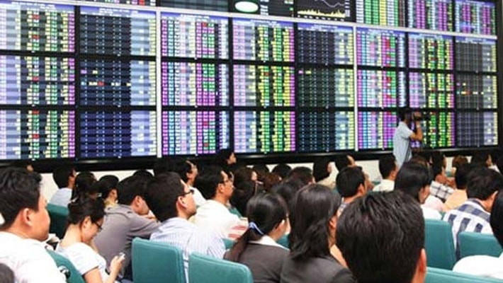 VN-Index hôm qua giảm 4% đóng cửa ở mức 1.094 điểm.