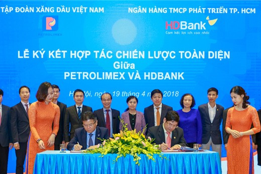 Lễ ký kết thỏa thuận hợp tác chiến lược giữa PLX và HDB