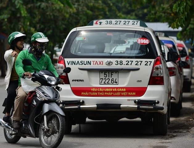 cuộc khủng hoảng truyền thông của Vinasun lần này, suy cho cùng chỉ là một biểu hiện rất nhỏ trong một câu chuyện lớn: Ứng xử với những cái mới.