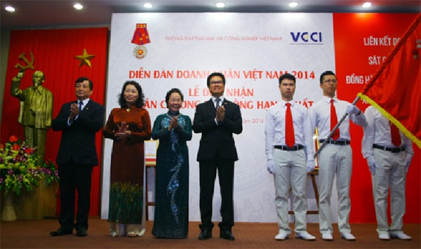  Huân chương Lao động hạng Nhất mà VCCI đón nhận khẳng định những đóng góp to lớn của các thế hệ hội viên, cán bộ nhân viên VCCI trong công cuộc đổi mới, với sự phát triển của cộng đồng doanh nghiệp Việt Nam và nền kinh tế đất nước