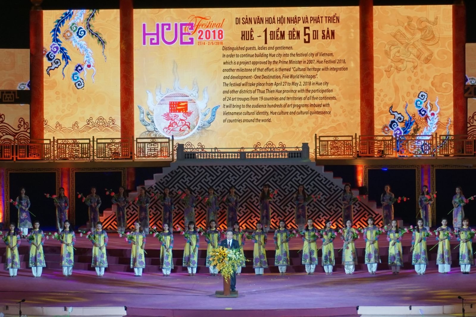 Ông Nguyễn Văn Cao- Chủ tịch UBND tỉnh Thừa Thiên Huế phát biểu tại lễ khai mạc Festival Huế 2018