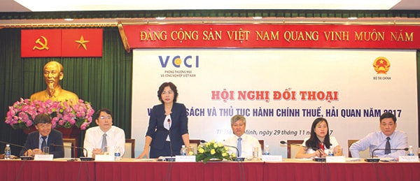 p/VCCI-HCM phối hợp với Bộ Tài chính tổ chức Hội nghị Đối thoại về cải cách và thủ tục hành chính thuế, hải quan 2017.