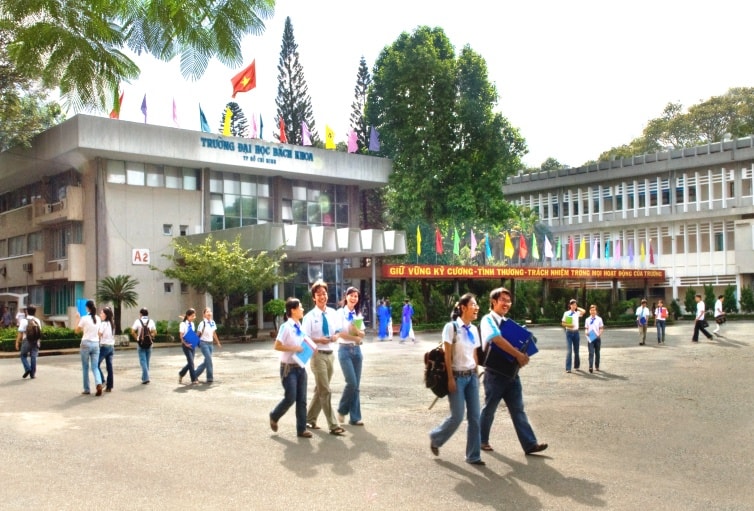 Phòng Thương mại và Công nghiệp Việt Nam vừa có văn bản trả lời Công văn số 1571/BGDĐT-VP của Bộ Giáo dục và Đào tạo về việc đề nghị góp ý Phương án cắt giảm, đơn giản hóa ĐKKD của ngành.