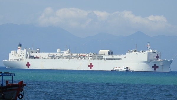 Tàu bệnh viện USNS Mercy của Hoa Kỳ