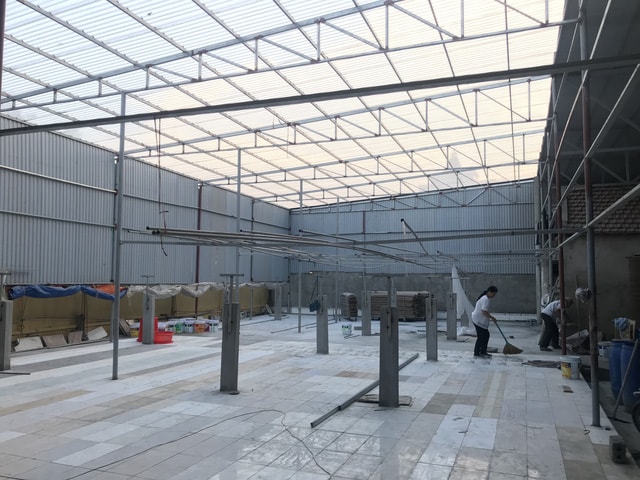 Nhà xưởng đang trong quá trình hoàn thiện