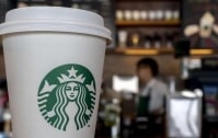 Tại sao Starbucks bị cáo buộc phân biệt chủng tộc?