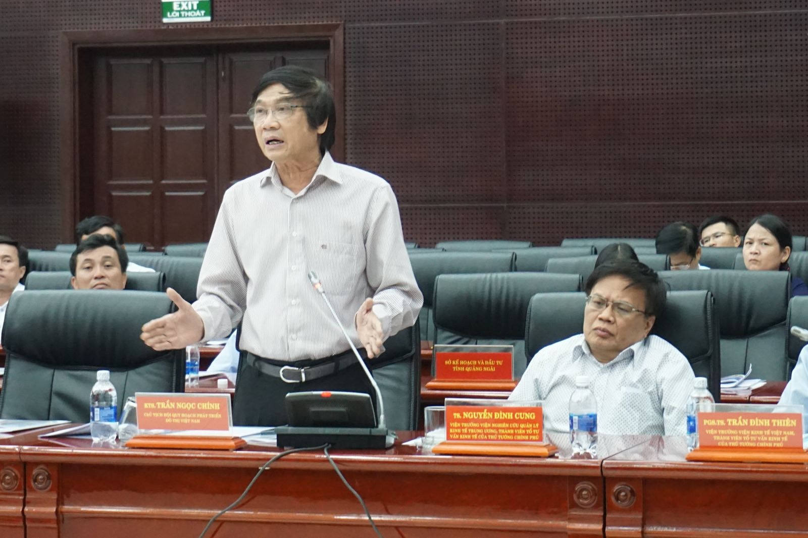 Ông Trần Ngọc Chính – Chủ tịch Hội Quy hoạch Kiến trúc đô thị Việt Nam phát biểu tại Hội thảo ở Đà Nẵng ngày 11/6