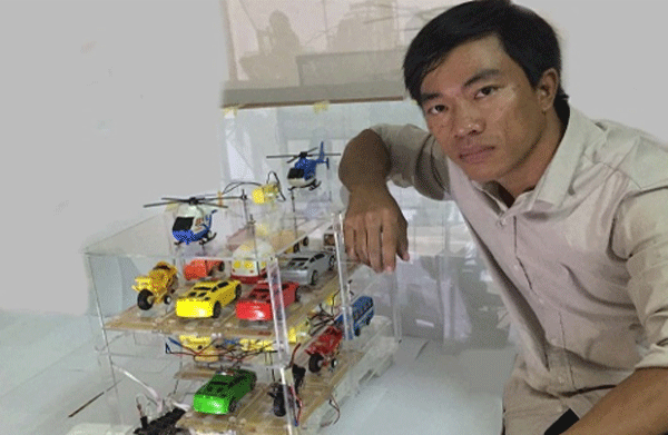 Phan Văn Hán, Chủ dự án Smart Modular Parking Lot - Dự án bãi đỗ xe thông minh đã xuất sắc đạt giải 3 cuộc thi Swiss Innovation Challenge năm 2018. Ảnh: NVCC.