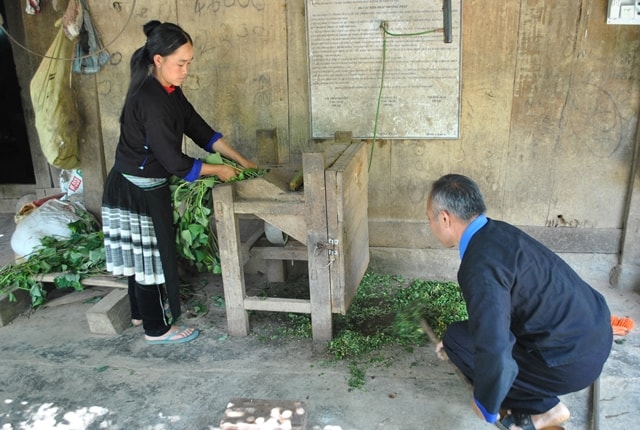 Máy sản xuất thức ăn tại gia do ông Sùng A Khua tự mày mò sáng chế.