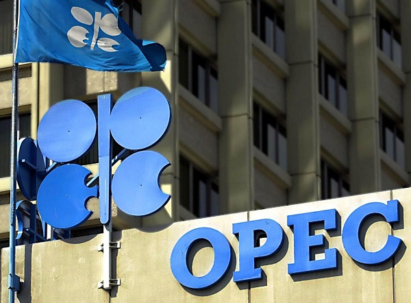 OPEC xung đột về chính sách sản xuất trước cuộc họp mang tính bước ngoặt