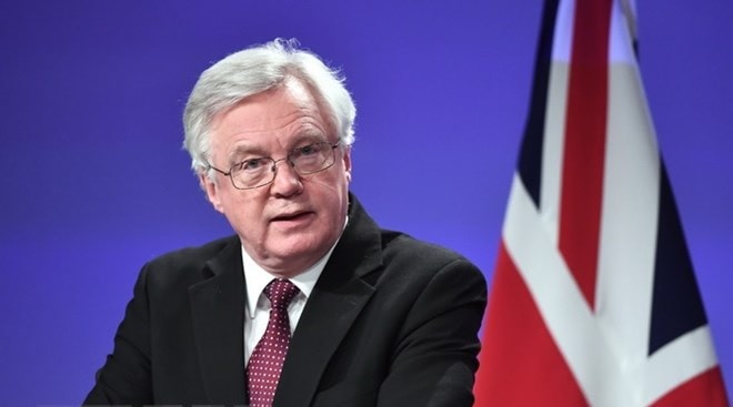 Sự từ chức của ông David Davis sẽ là cú đánh lớn vào những nỗ lực của Thủ tướng May