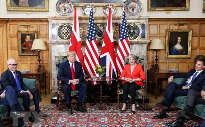 Tổng thống Trump và Thủ tướng Theresa May trong cuộc gặp 