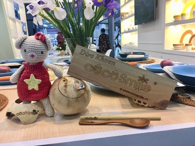 Sản phẩm dừa nắp khoen CôcôSmile.