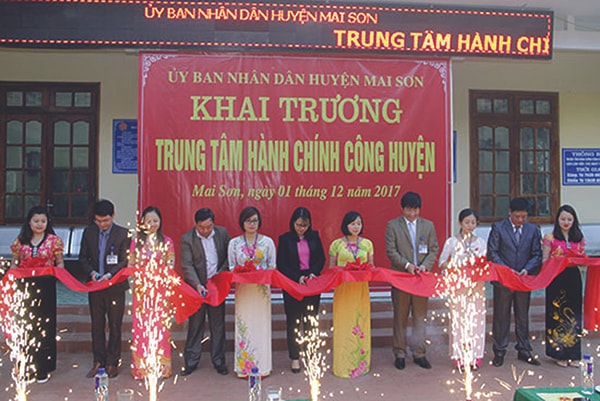 p/Khai trương Trung tâm Hành chính công huyện Mai Sơn