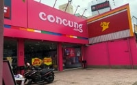 Khủng hoảng “Con Cưng”: Do người Việt sính ngoại?