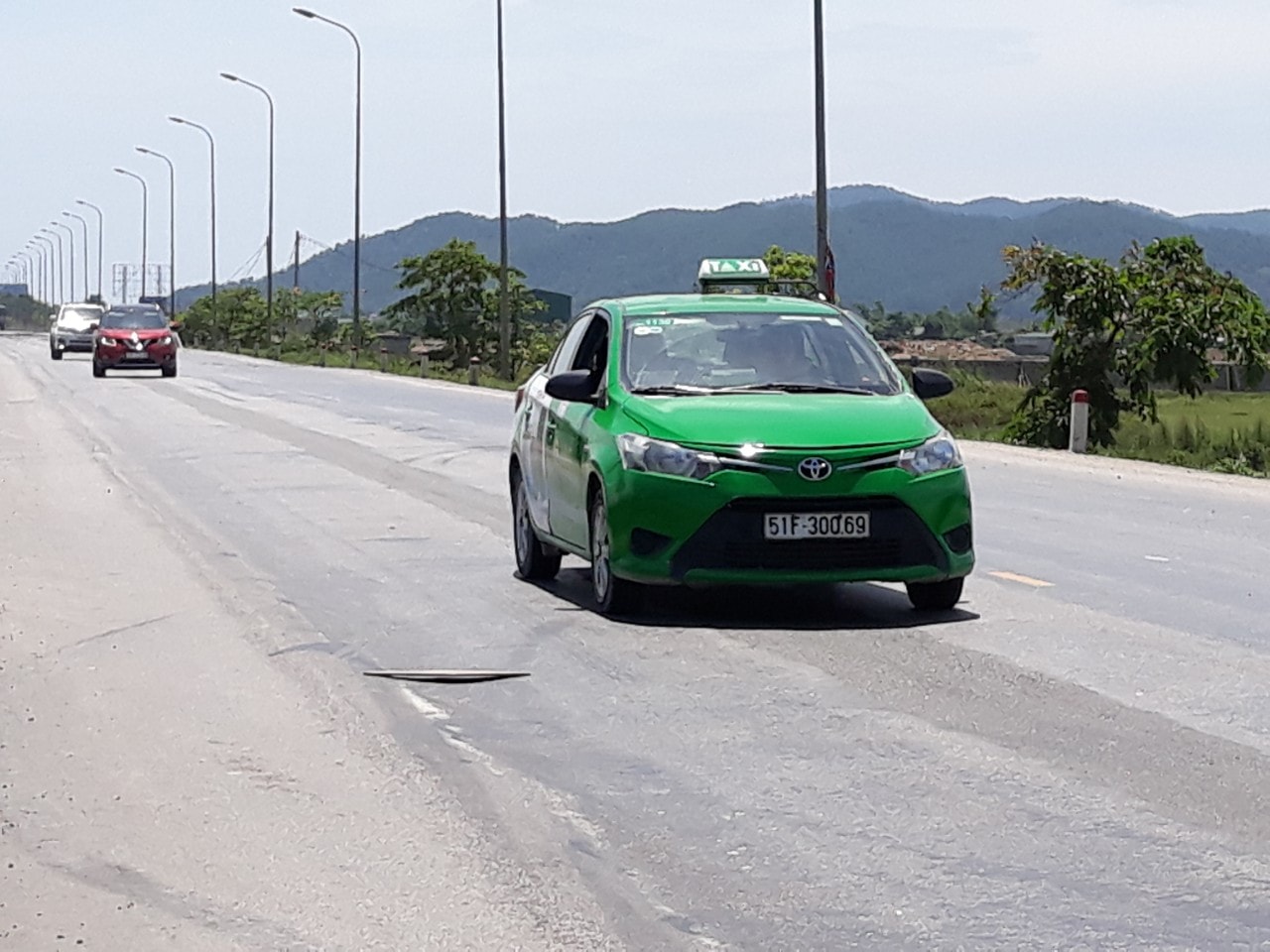 Hiện tượng sụt lún, chắp vá trên tuyến BOT vẫn chưa được khắc phục dứt điểm