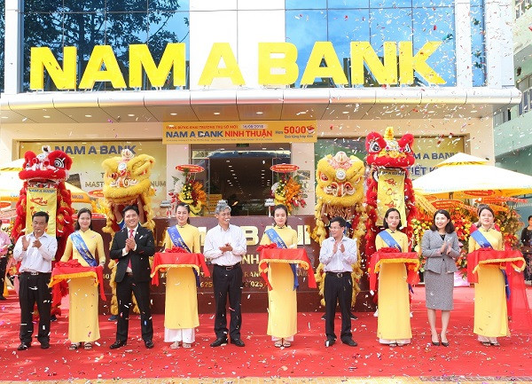 Tưng bừng khai trương trụ sở mới Nam A Bank Ninh Thuận.