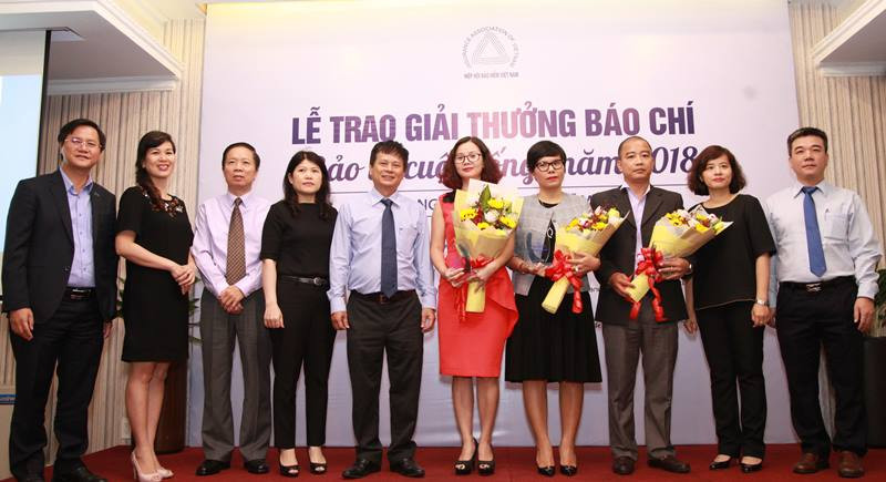 Lần đầu tiên Hiệp Hội bảo hiểm VN trao giải thưởng báo chí 