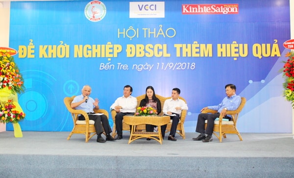 Tọa đàm chia sẻ kinh nghiệm khởi nghiêp.