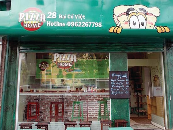 p/Pizza Home đã phải đóng cửa cả 5 cửa hàng tại TP HCM. Còn tại Hà Nội, Pizza Home đã sắp xếp lại chuỗi, chỉ giữ lại 5 cửa hàng hiệu quả nhất. (Ảnh: Pizza Home 28 Đại Cổ Việt, Hà Nội)