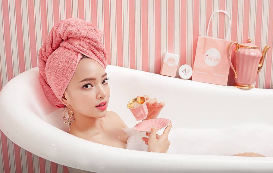 Cốc nguyệt san có thể giải quyết khẩn cấp nhu cầu đi biển của bạn gái trong những ngày đèn đỏ. 