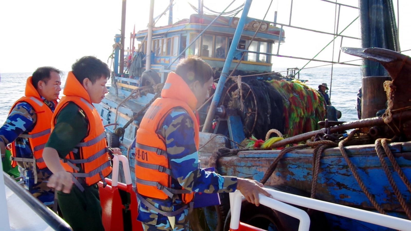 hương trình tuần tra vùng biển Đông Nam bộ được triển khai để nắm bắt tình hình an ninh an toàn, hỗ trợ ngư dân