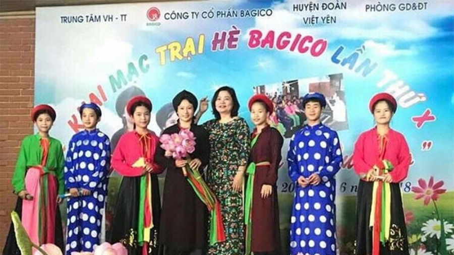 Bà Thực là người lập ra và tài trợ cho trại hè Bagico 10 năm nay, chuyên dạy quan họ miễn phí cho trẻ em và đã được nhận bằng khen của UNESCO vì có đóng góp cho việc giữ gìn phát huy di sản văn hóa dân ca quan họ.