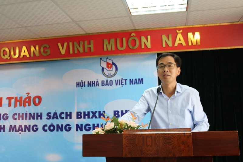 Ông Đào Việt Ánh, Phó Tổng Giám đốc BHXH Việt Nam phát biểu tại Hội thảo