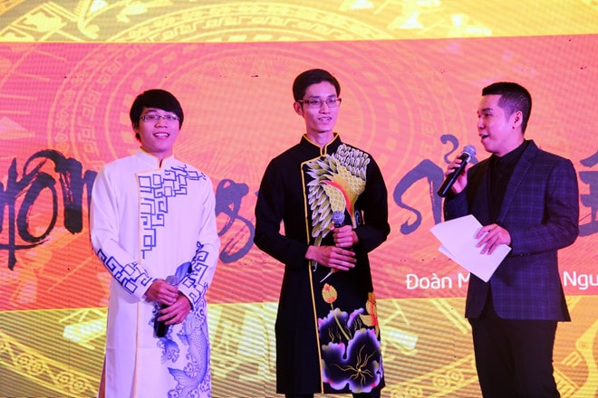 Minh Tân, Tấn Phát tại bòng chung kết.
