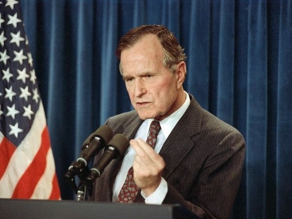 George Herbert Walker Bush, tổng thống thứ 41 của Mỹ, vừa qua đời ở tuổi 94.