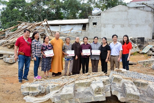 Công ty hỗ trợ cho đồng bào lũ lụt tại Thanh Hóa