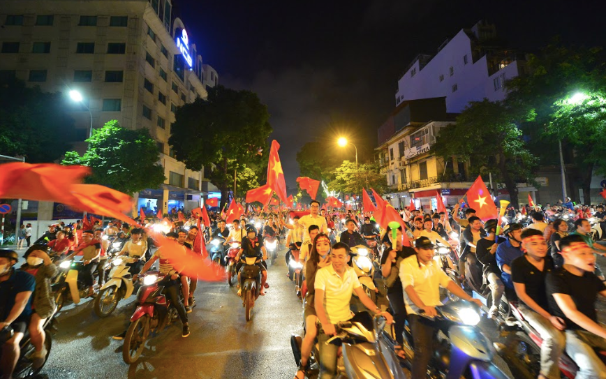 Bóng đá tạo ra ngày hội 