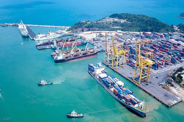 Thành phố Đà Nẵng đặt mục tiêu đến năm 2045, các trung tâm logistics tại địa bàn thành phố đáp ứng được khoảng 55% về lượng xử lý logistics cho luồng hàng hóa qua cảng biển. Trong ảnh: Cảng Tiên Sa