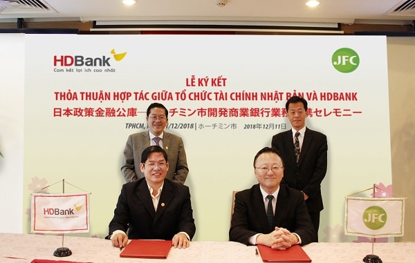 Với hợp tác này, HDBank sẽ hỗ trợ khách hàng Nhật Bản gói dịch vụ tối ưu nhất, cụ thể: các khách hàng Nhật Bản được bảo lãnh bởi Tổ chức tài chính Nhật Bản khi vay tại Hdbank sẽ được hưởng ưu đãi về lãi suất tương tự như gói vay bảo đảm bằng tiền mặt.