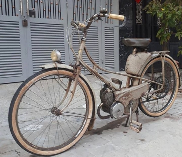 Nhiều dân đam mê xe cổ không ngần ngại chi cả vài chục đến hàng trăm triệu đồng để sở hữu cho mình một chiếc Mobylette này. Đến nay, dòng xe này được giới chơi xe cổ ở Việt Nam săn lùng một cách ráo riết.