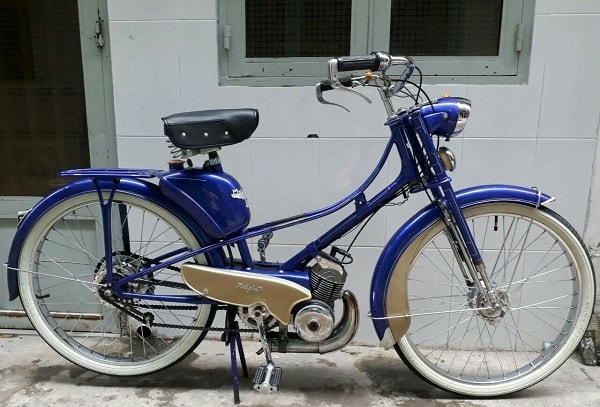 Trên thị trường Việt Nam, chiếc Mobylette sản xuất năm 1954 này có giá không dưới 220 triệu đồng.