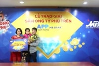 Khách hàng trúng tới 330 triệu đồng khi “săn ong tỷ phú” của App Ngân hàng MBBank