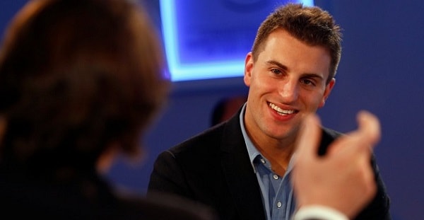 Brian Chesky, Giám đốc điều hành Airbnb chuẩn bị phụ trách mảng không gian làm việc.