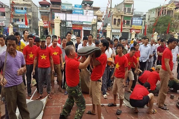 Trò chơi Pháo đất xã Phú Lương, không những làm phong phú thêm các hình thức thể thao thượng võ mang sắc thái đặc trưng của cư dân nông nghiệp vùng duyên hả