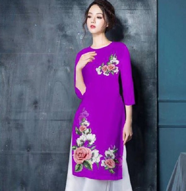 Áo dài cách tân được giới trẻ ưa chuộng.