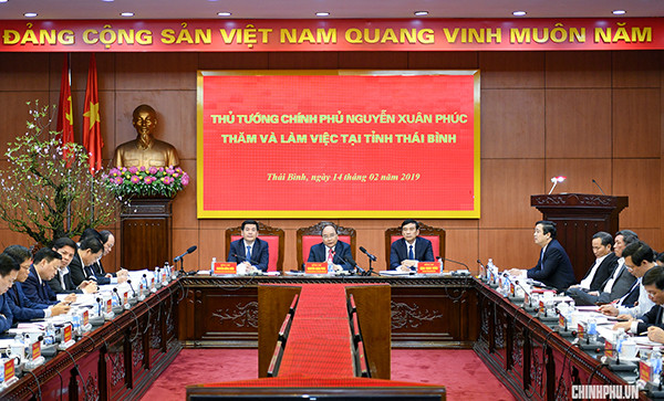 Thủ tướng Nguyễn Xuân Phúc làm việc với lãnh đạo chủ chốt tỉnh Thái Bình về tình hình kinh tế địa phương, chiều 14/2,