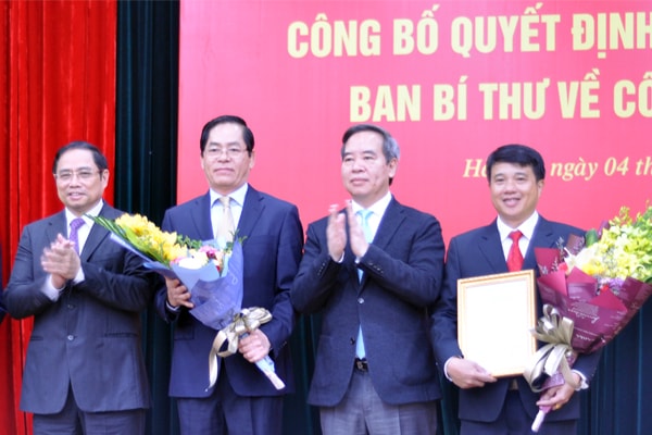 Tân Bí thư Đảng ủy Khối Doanh nghiệp Trung ương được đánh giá là một cán bộ trẻ, người dân tốc trưởng thành từ cơ sở.